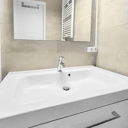 Lägenhet Balcon Vue Mer, Lumineux Et Parking Prive